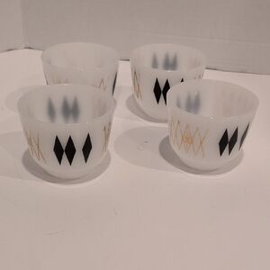 Retro Diamond Pattern Cups